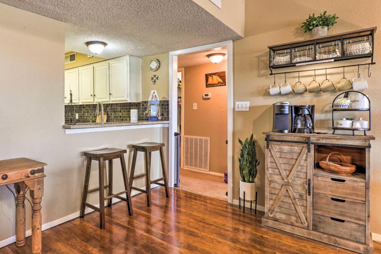 Lakefront Home With Point Venture Golf Access! Eksteriør billede