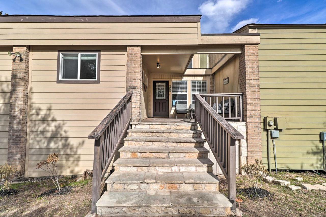 Lakefront Home With Point Venture Golf Access! Eksteriør billede