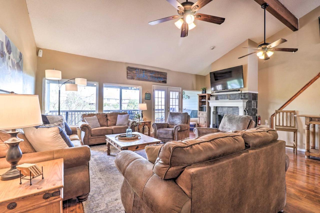 Lakefront Home With Point Venture Golf Access! Eksteriør billede